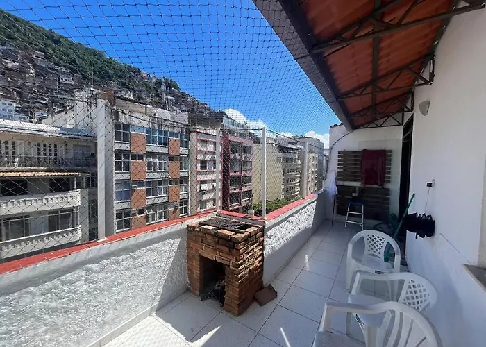 Cama Em Excelente Cobertura Com Vista A Favela
