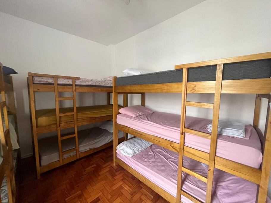 Cama Em Excelente Cobertura Com Vista A Favela Apartemen *