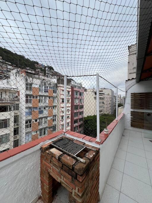 Cama Em Excelente Cobertura Com Vista A Favela Apartemen Rio de Janeiro