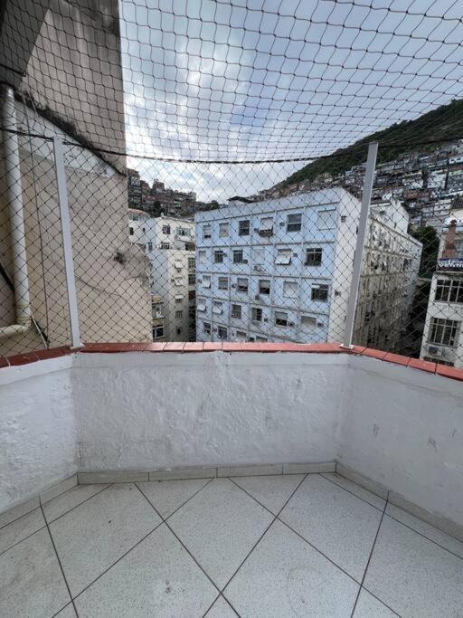 Cama Em Excelente Cobertura Com Vista A Favela Apartemen Rio de Janeiro